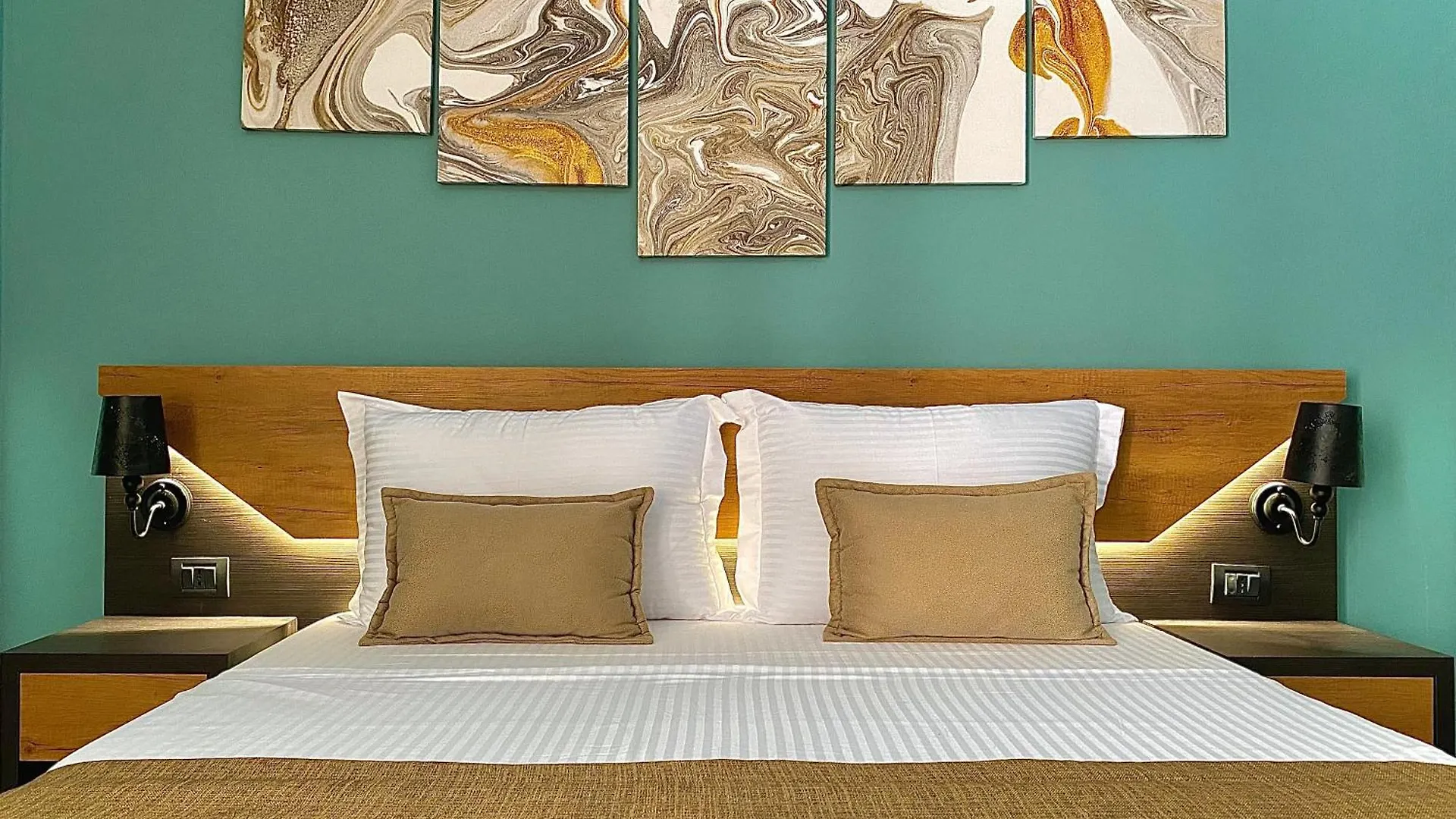 Eka Luxury Seaview Apartments Vlorë 0*,  Albania